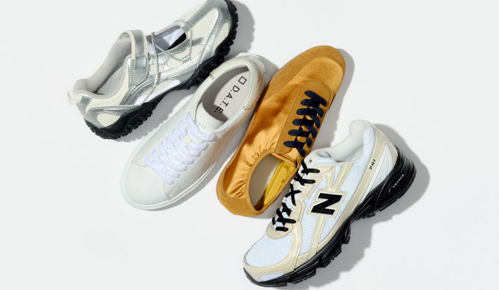 新作スニーカー