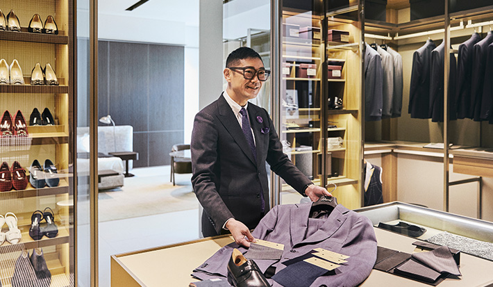 UA唯一のセールスマスター“プラチナ”称号が導く、最上級の暮らしのカタチ。