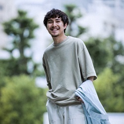 Tシャツ?スウェット?いいとこ取りのカットソー