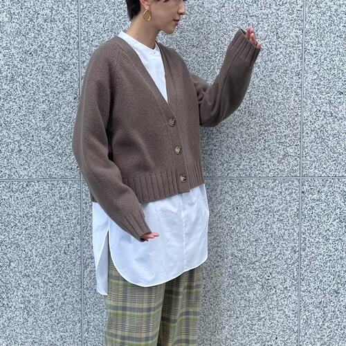 「ちょいおじアイテム」をかわいく着るなら