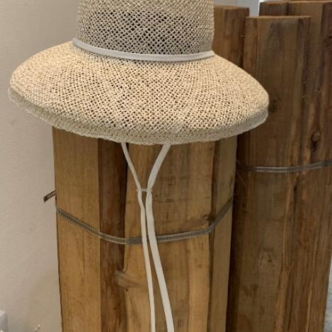 La Maison de Lyllisの別注ハット