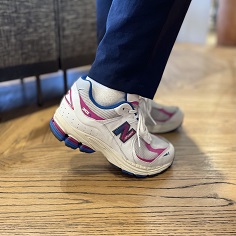 本日発売！鮮度抜群のパープル × ブルー！