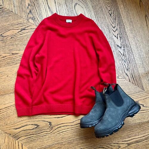 ニットとブーツの出番。