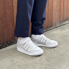 連休はこのスニーカーで決まり！