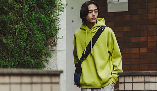 シンプルだからこそ個性が際立つ無地スウェット&ニット。ーBUYNOW ー