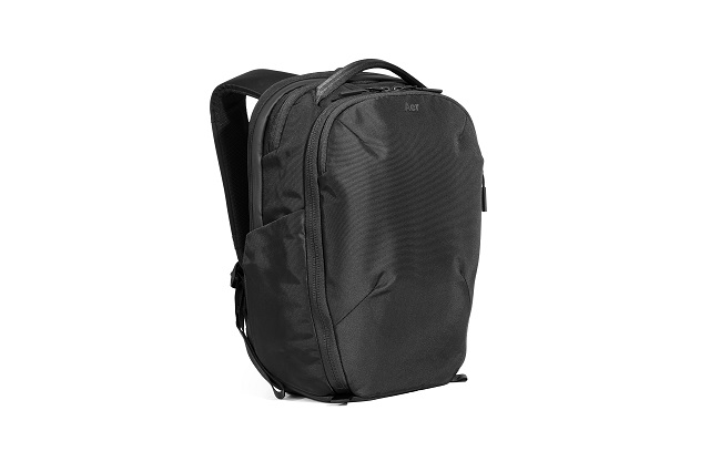 AER61001_propack20l_black_34hero.jpg