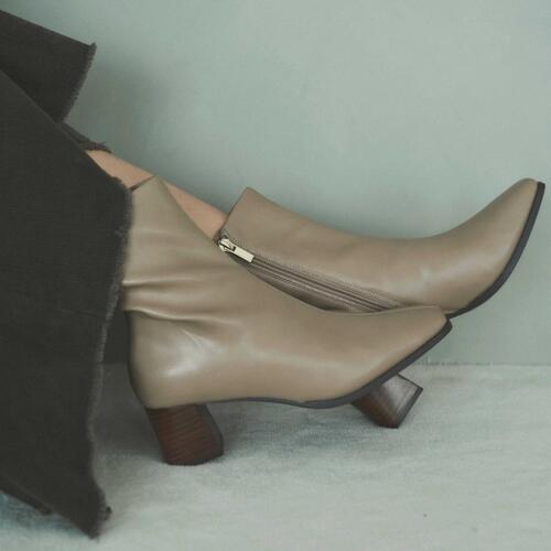 今シーズンの足元の主役！最旬ブーツの着こなし