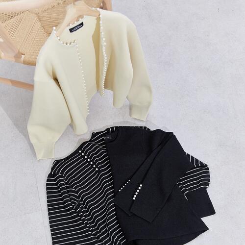 ON/OFF使える！フェイクパールボタンニット