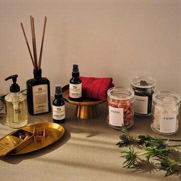 自分へのご褒美、大切なあの人へのプレゼントに...Select by Circus　　