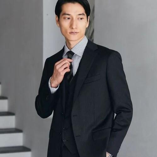 【MENS】ビジネスからセレモニーまで！定番スーツの着こなしバリエーション