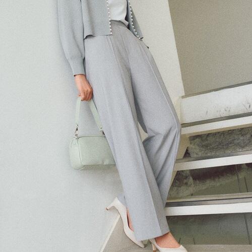 【＃働くグリーンレーベル連載 Vol.3】カラーバリエーション豊富な、万能パンツ２選