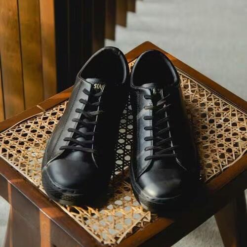 【BUYER'S CHOICE】オンオフ兼用スニーカーのイチオシ！＜CONVRESE＞レザーオールスター クップ