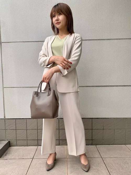 女性のビジネスカジュアルとは マナーを守った大人のおしゃれなコーデ例を紹介 ブログ Green Label Relaxing