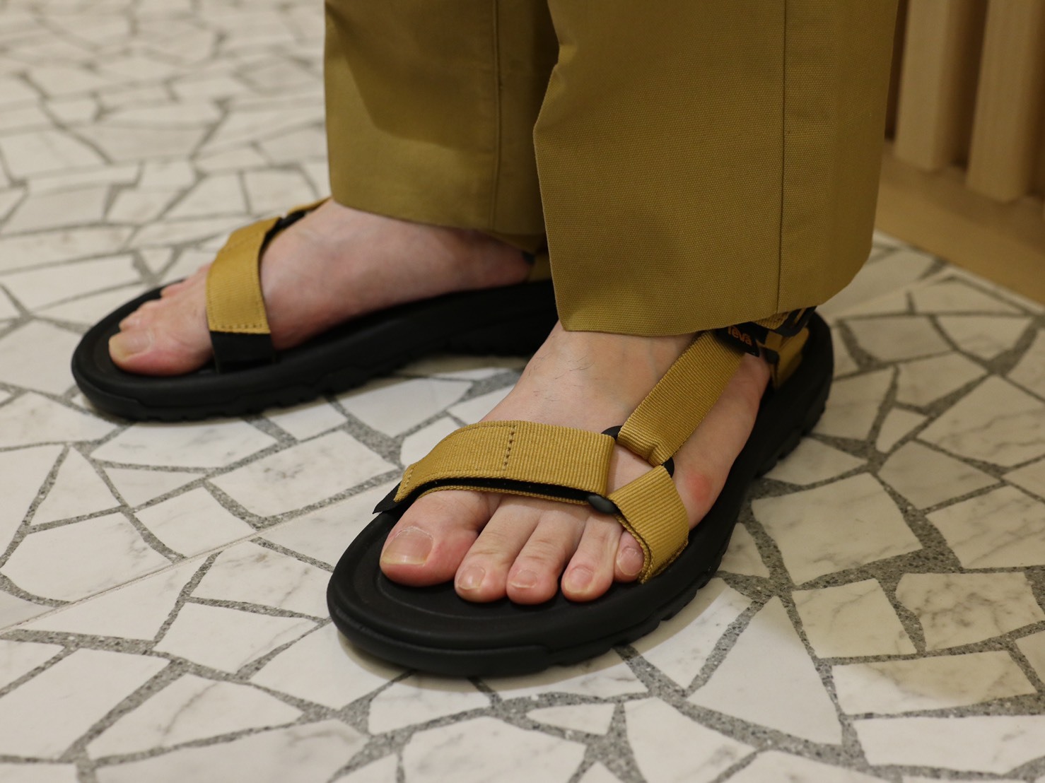 エコなコエ 足元には手放したくない定番のteva ブログ Green Label Relaxing