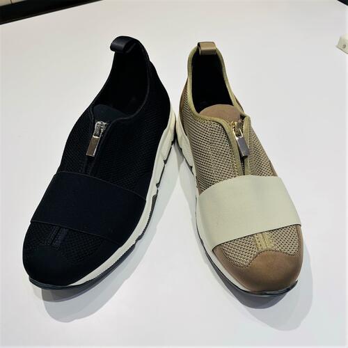 定番スニーカーのご紹介