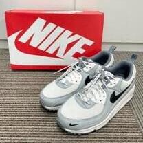 冬に履きたいスニーカー。