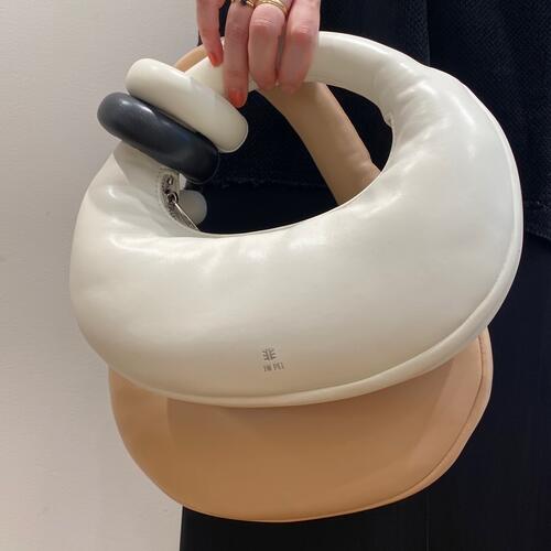 今すぐ使えて春も使える！JW PEIのバッグが入荷しました！