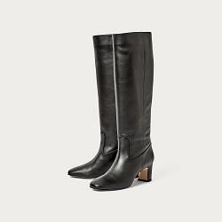 今年の注目アイテム"ロングブーツ"ご紹介