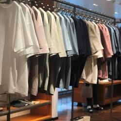 T-SHIRT BAR