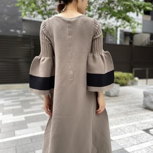 現代生活のための衣服 'CFCL'入荷してまいりました