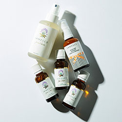 ＜JANESCE＞アロマで心と肌を整える