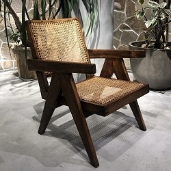 『＜ピエール・ジャンヌレ＞の家具と手仕事』