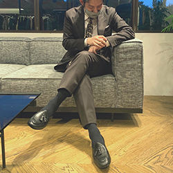 タッセルローファー