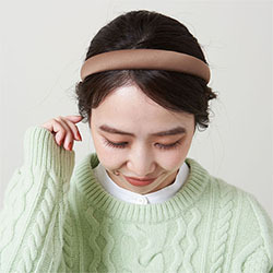 IRIS 47新作ヘアアクセサリーで、装いをフレッシュに。