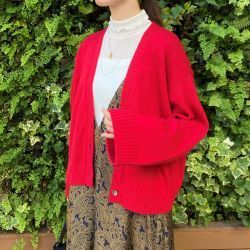 まずはこちらの羽織りもの