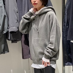 ＜BATONER（バトナー）＞のシェアできるニット