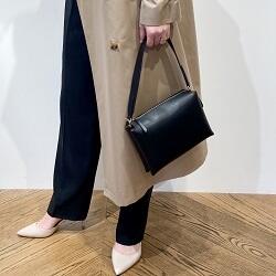 セレモニーから通勤シーンまで活躍のオリジナルバッグ