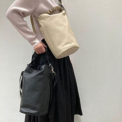 ちょっとだけアウトドアを感じる大人BAG