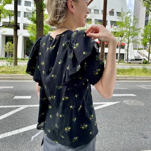 賢く可愛く、万能！着回しブラウス