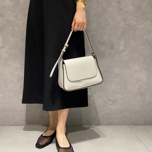 ワンピースはモノトーンの気分