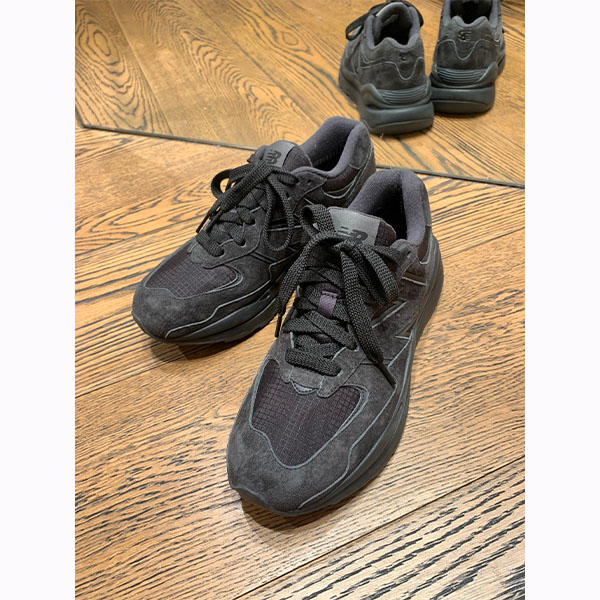 何色になるんですかねNew Balance M5740 GoreTex UNITEDARROWS別注