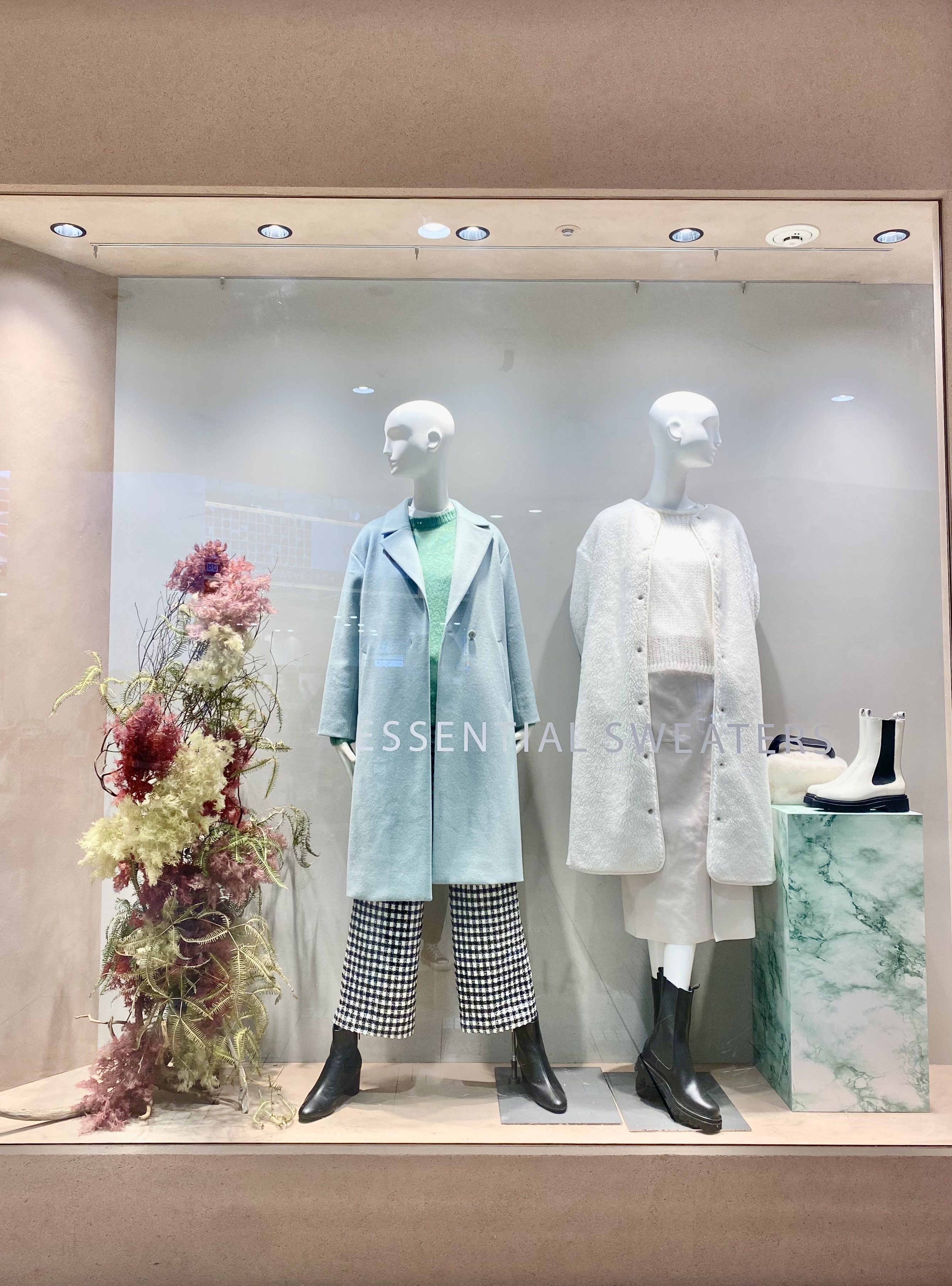 カラーパンツ いかがですか ブログ United Arrows