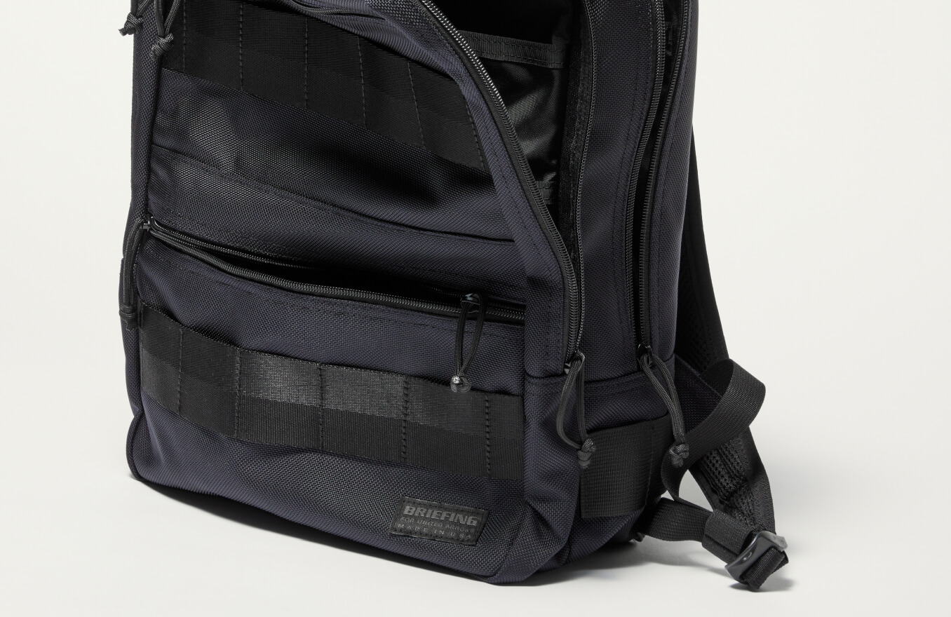 BRIEFING / Square Backpack