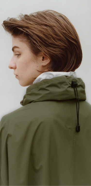 V NECK SHORT COAT