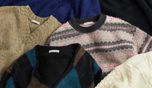 冬の装いを楽しめる、暖かいニット