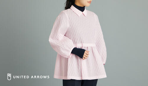 シーンを華やかに飾る 大人の甘めトップス