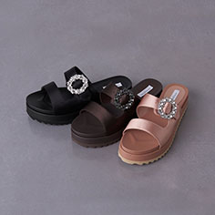 サテンビジューサンダル再入荷のお知らせ