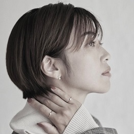 小山田さん宣材写真2.jpg