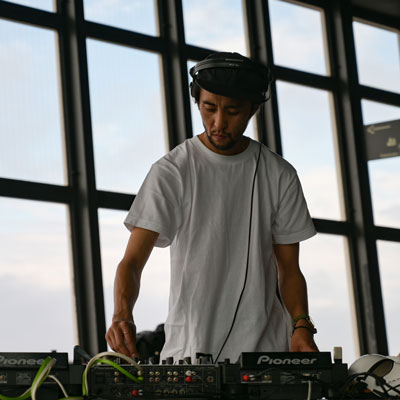 DJ.jpg