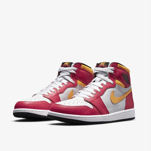 NIKE AIR JORDAN 1 RETRO HIGH OG Light Fusion Red