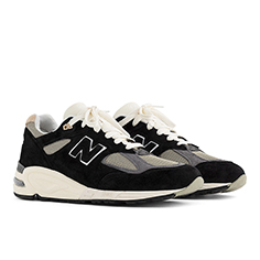 NEW BALANCE 990V2