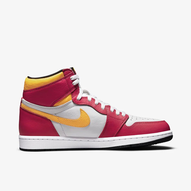 AIR JORDAN 1 HIGH OG "LIGHT FUSION RED"