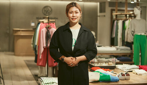 謙虚さを忘れず最強を目指す。一年生販売員から見た風景。