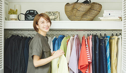 スタイリスト 小山田 早織さんが教える、サステナブル・クローゼットの作り方