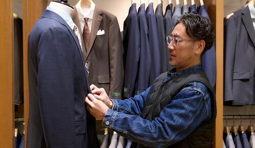 3ブランドの経験を活かした販売員の、豊富な知識と接客術とは。