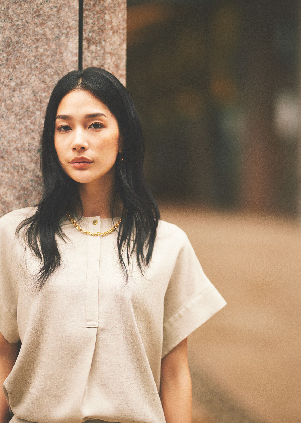 美品 UNITED ARROWS 黒 フリル ノースリーブ ベスト